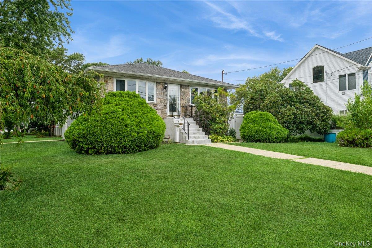 54 Deer Park Boulevard, Deer Park, NY 11729