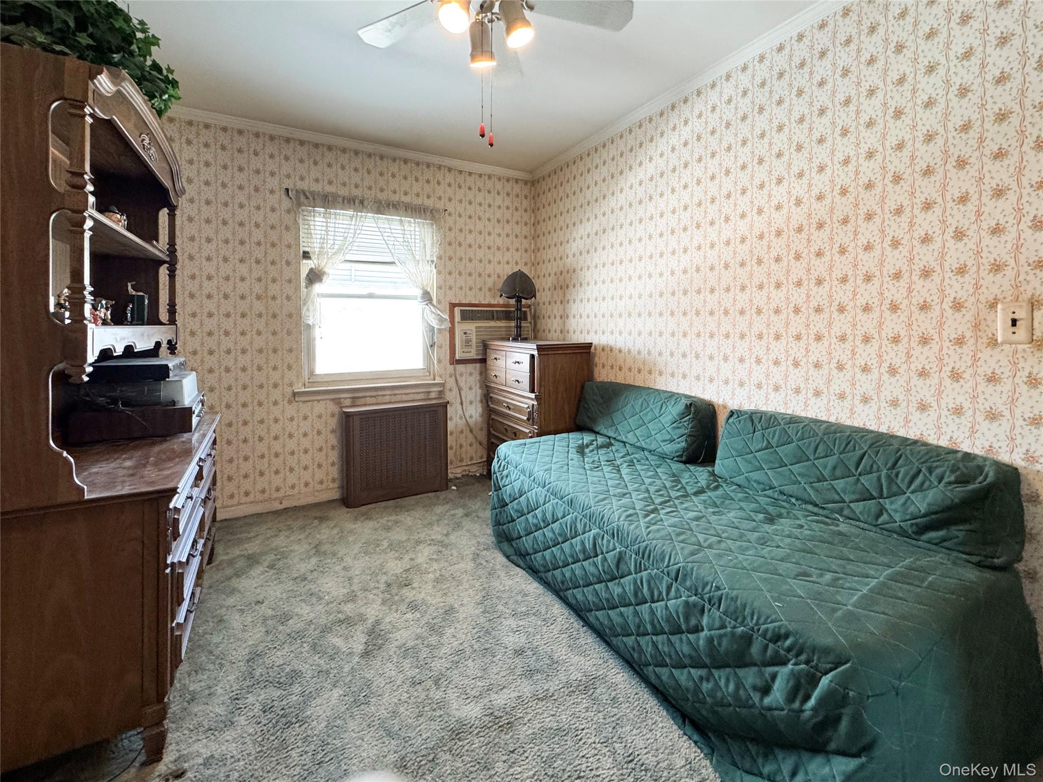 6073 71 Street, Maspeth, NY 11378