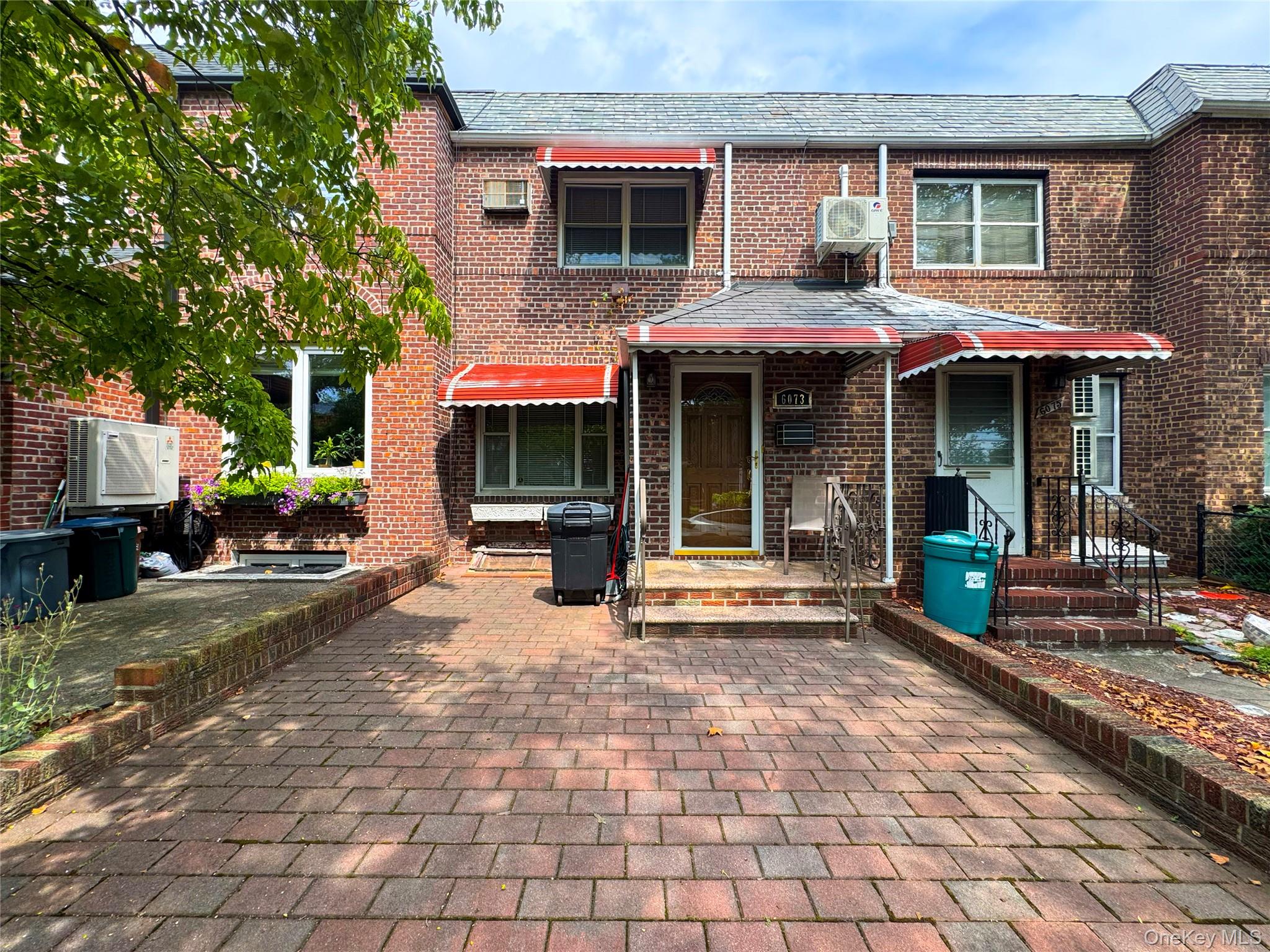 6073 71st Street, Maspeth, NY 11378