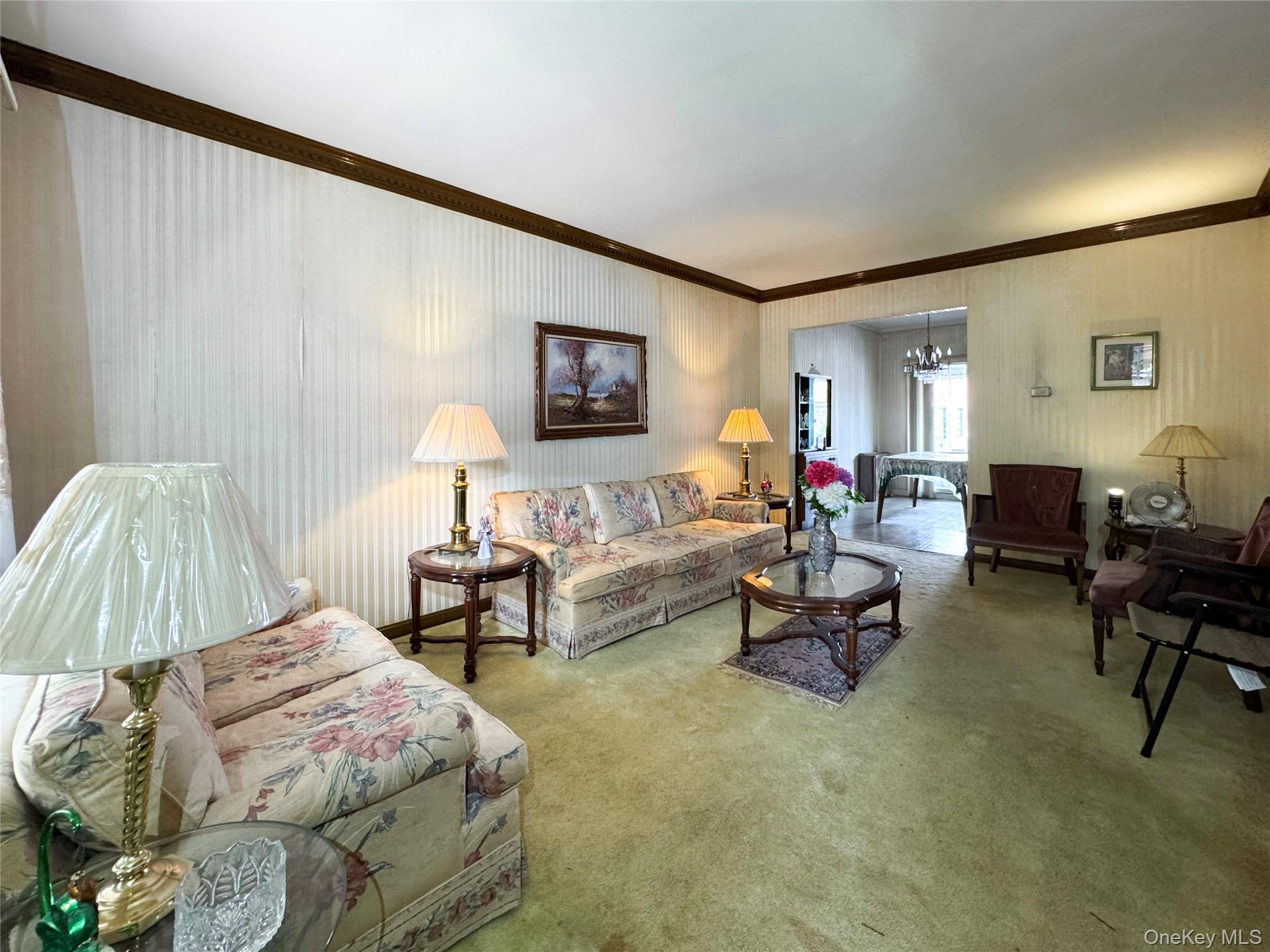 6073 71 Street, Maspeth, NY 11378