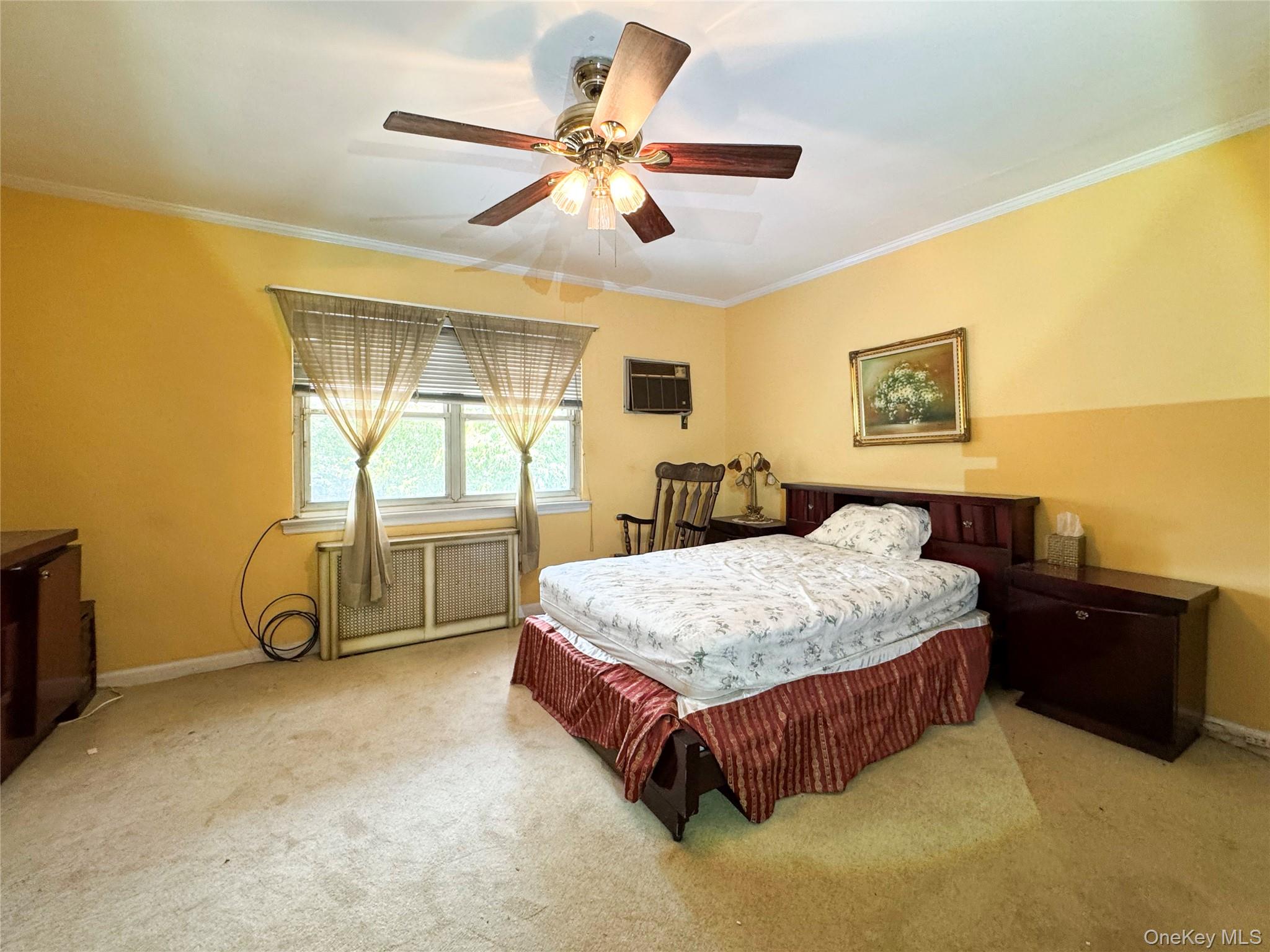 6073 71 Street, Maspeth, NY 11378