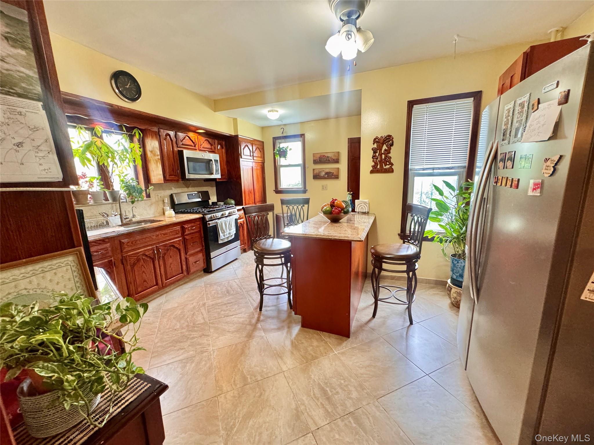 101-17 46th Ave, Corona, NY 11368