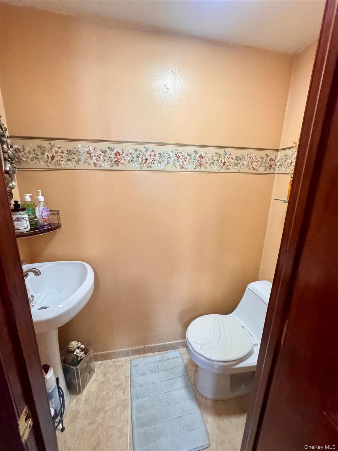 101-17 46th Ave, Corona, NY 11368