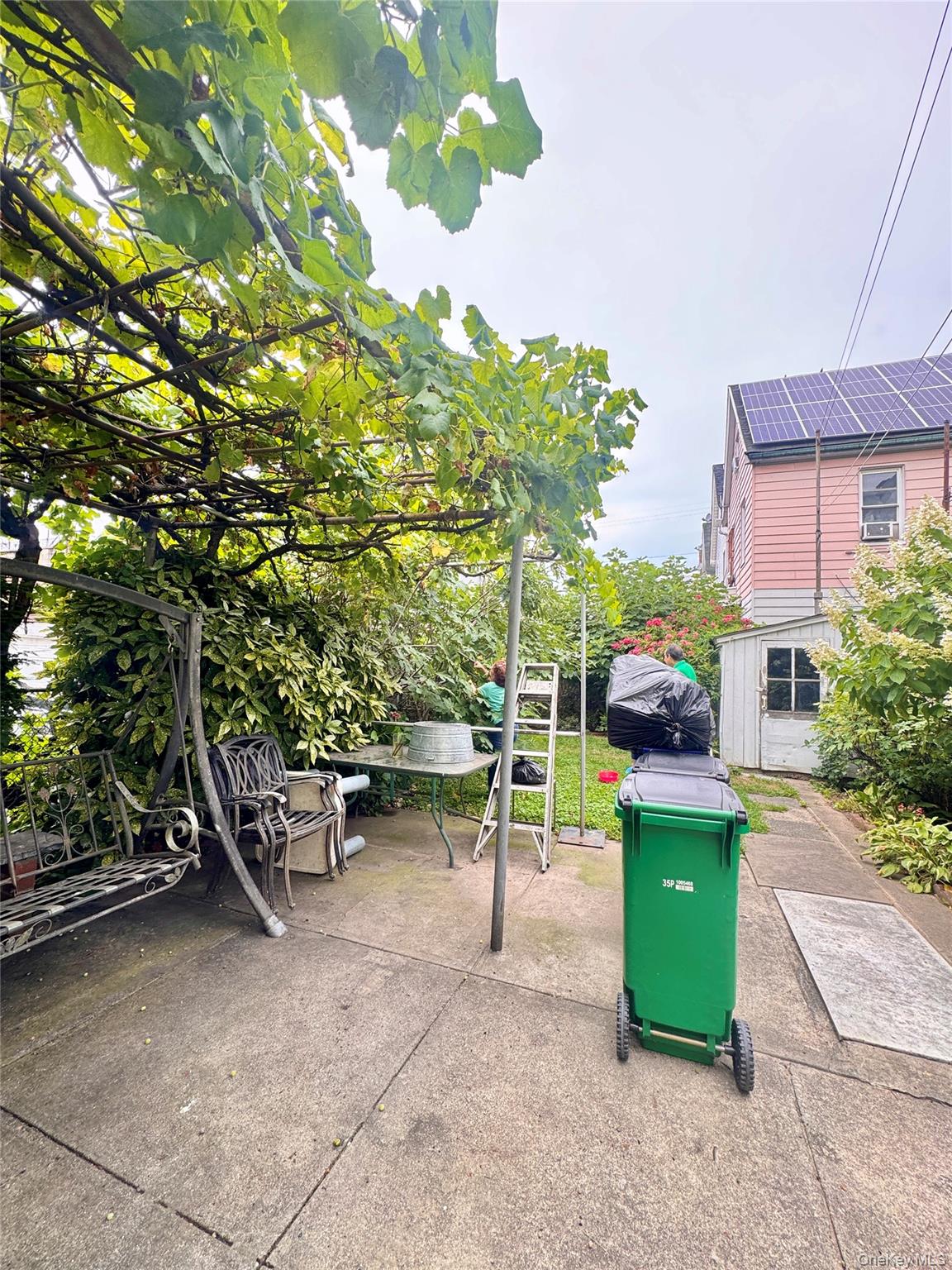 101-17 46th Ave, Corona, NY 11368