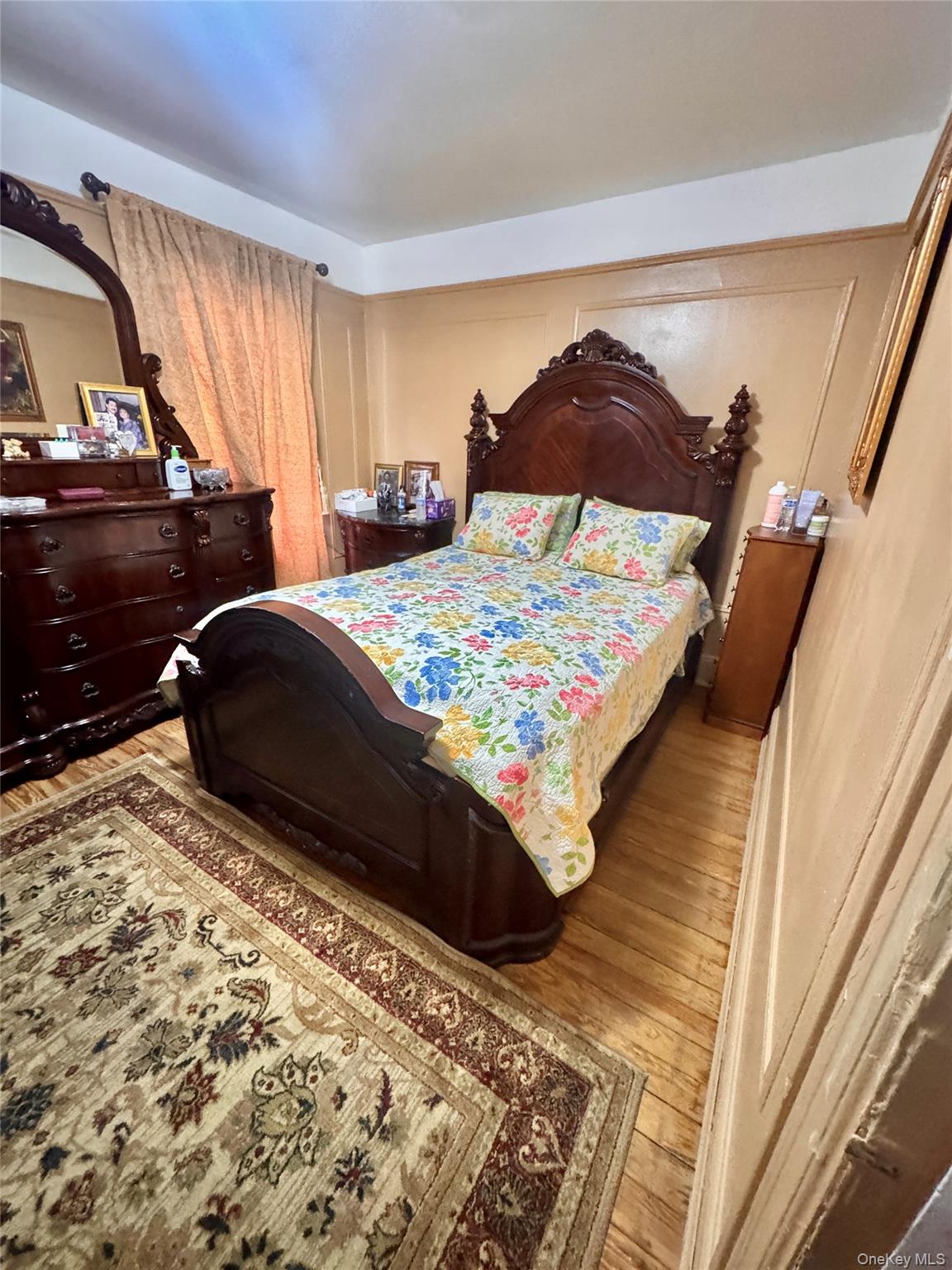 101-17 46th Ave, Corona, NY 11368