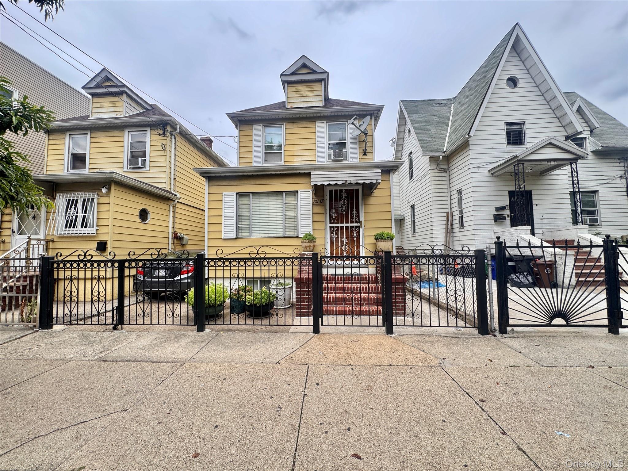 101-17 46th Ave, Corona, NY 11368