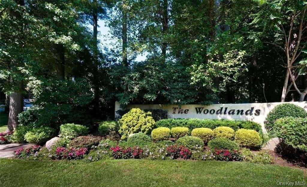 94 Aspen Drive, Woodbury, NY 11797