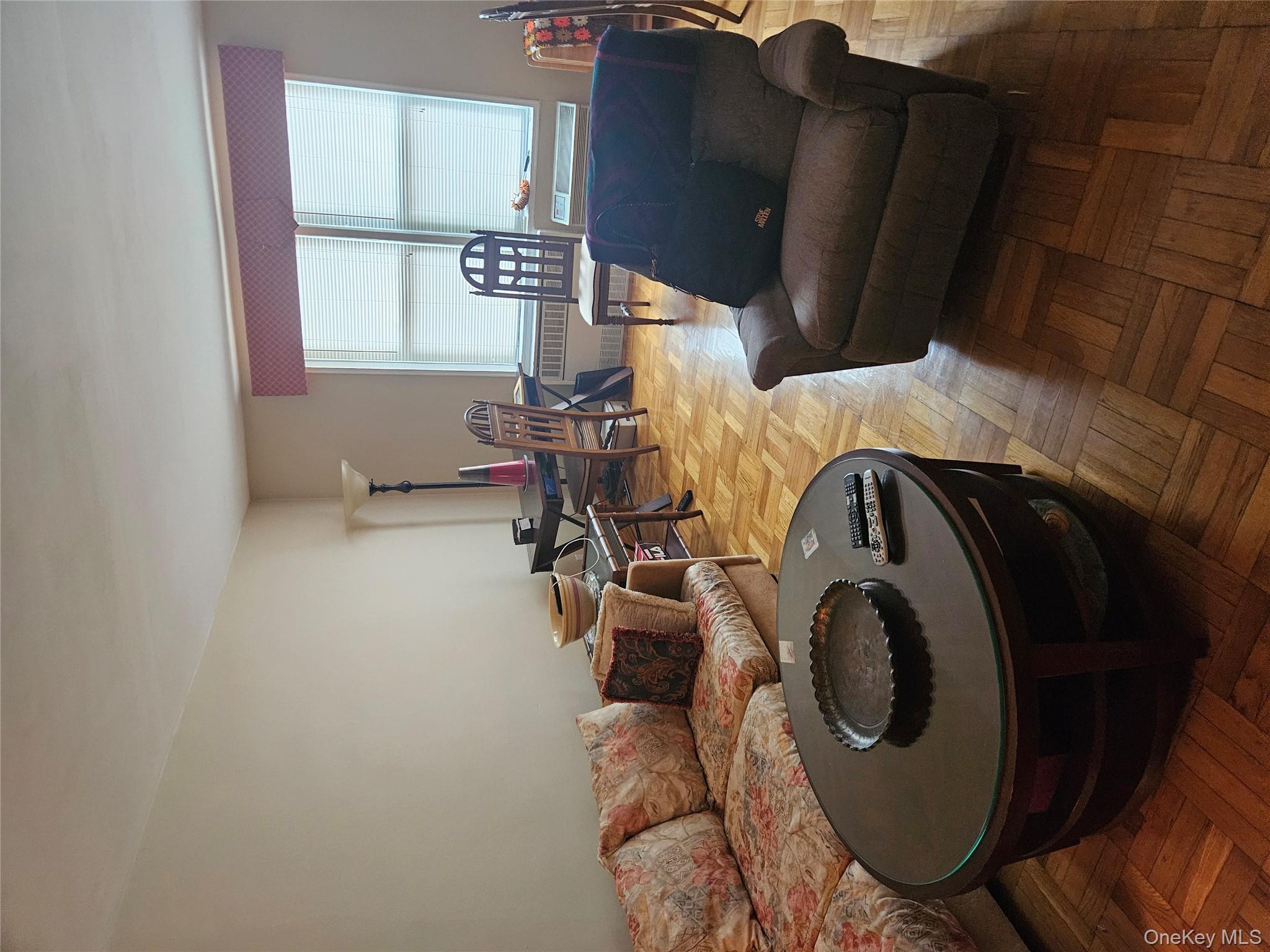 110 Brooklyn Avenue # 1D, Freeport, NY 11520