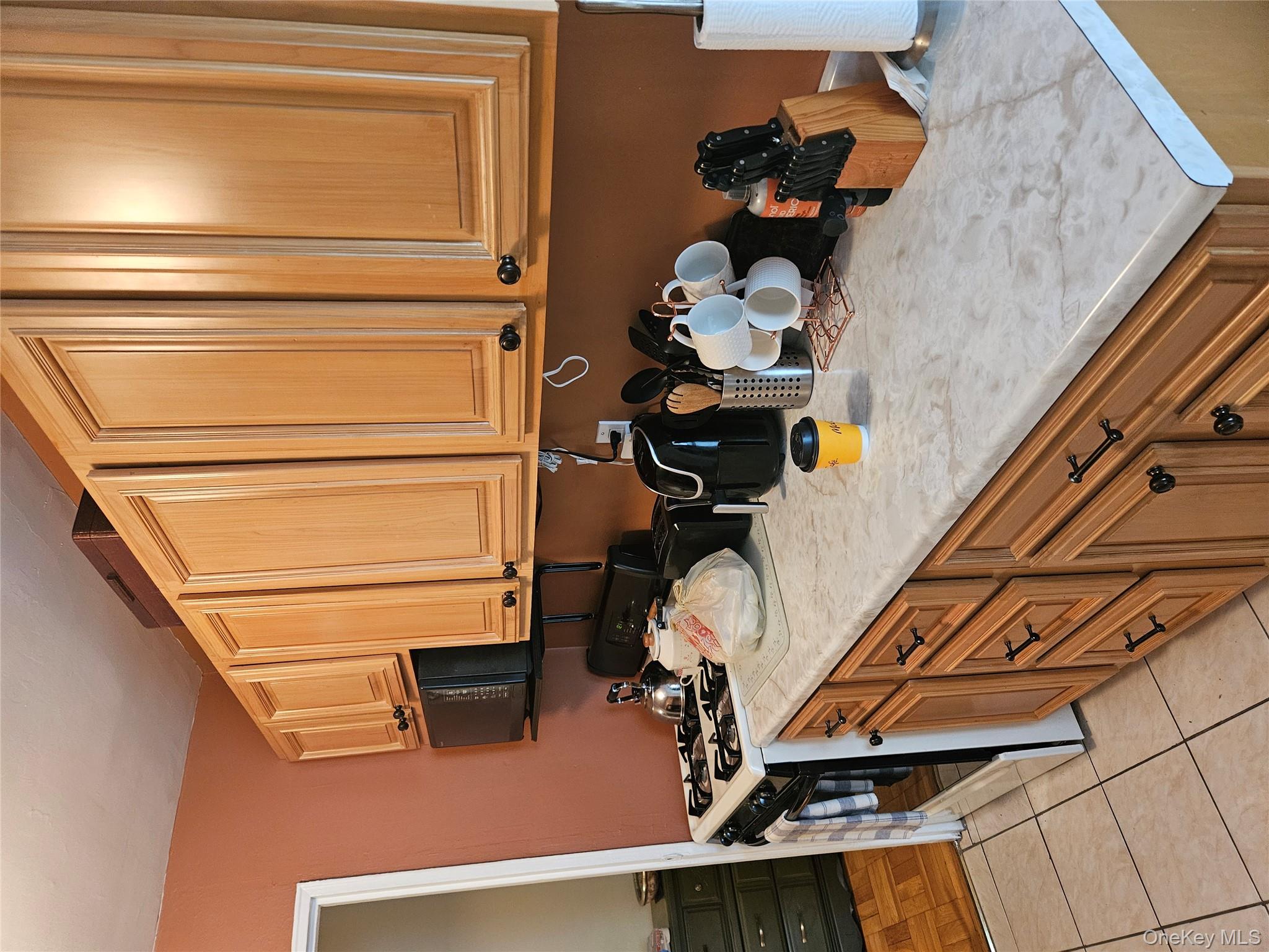 110 Brooklyn Avenue # 1D, Freeport, NY 11520