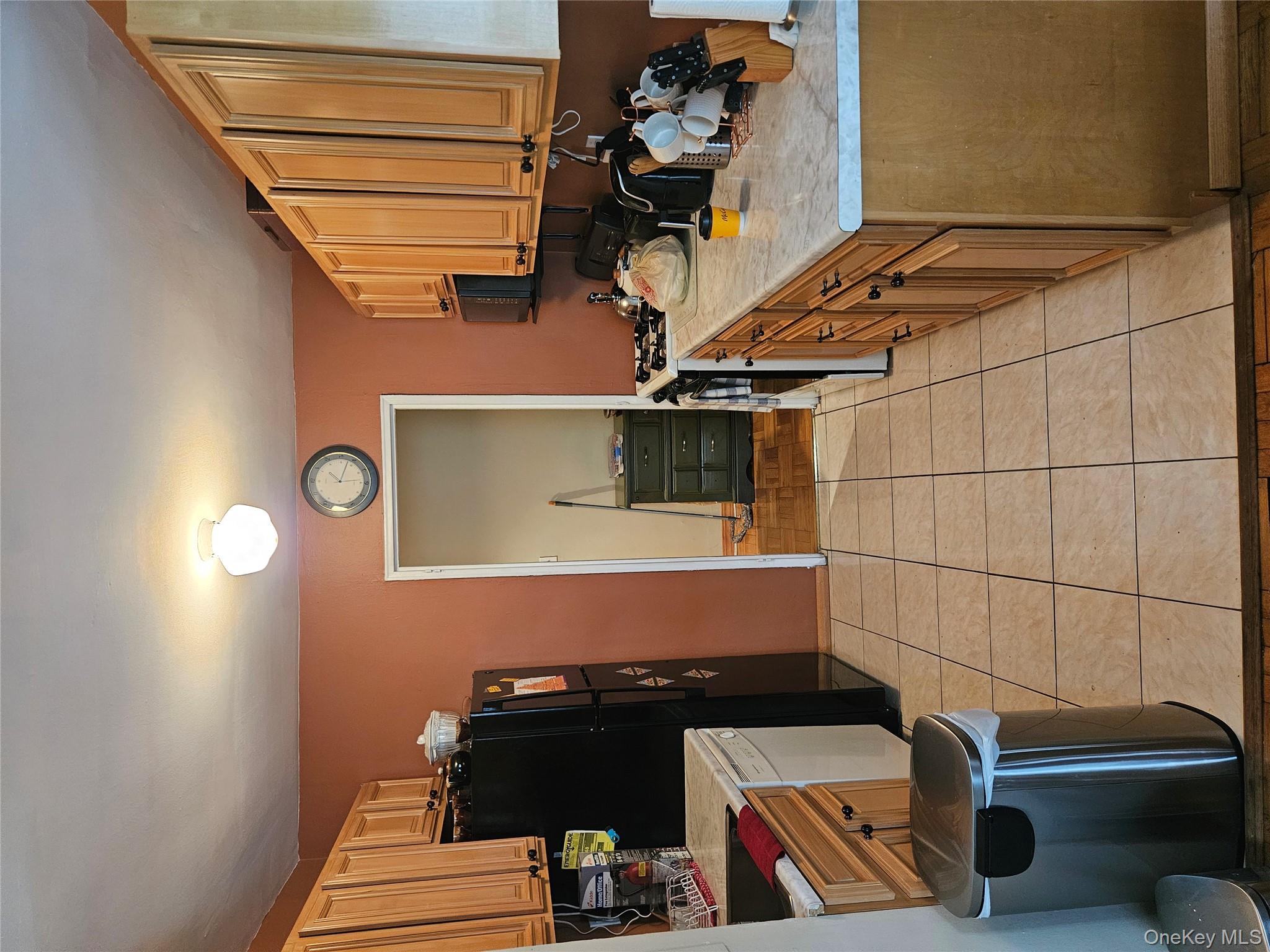 110 Brooklyn Avenue # 1D, Freeport, NY 11520