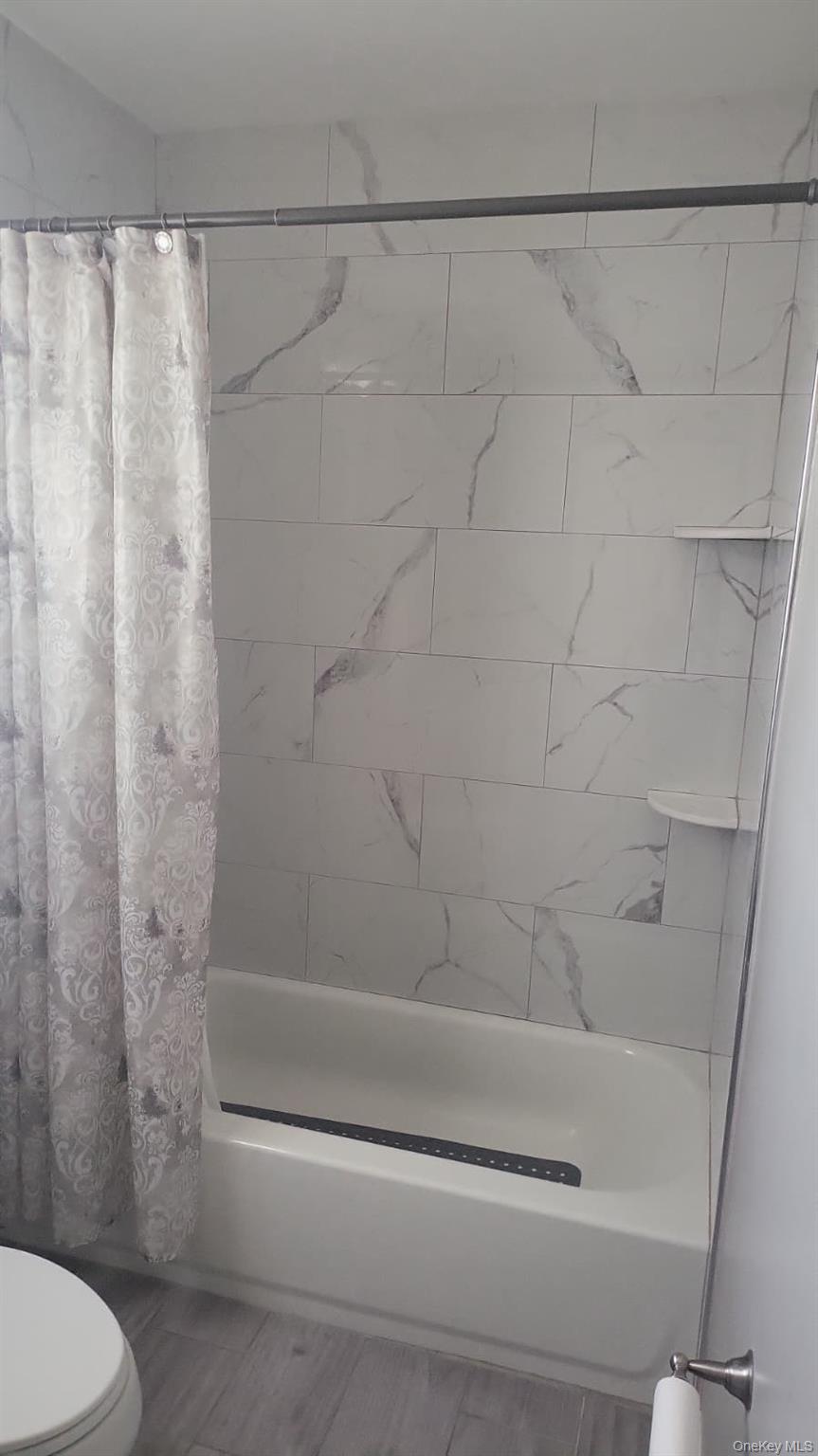 70 W 8th Street, Ronkonkoma, NY 11779