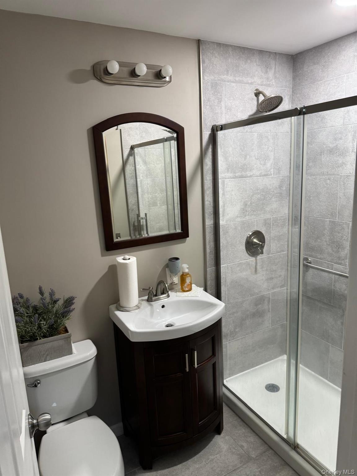 70 W 8th Street, Ronkonkoma, NY 11779