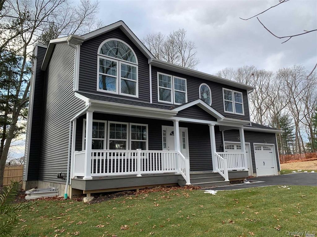 70 W 8th Street, Ronkonkoma, NY 11779