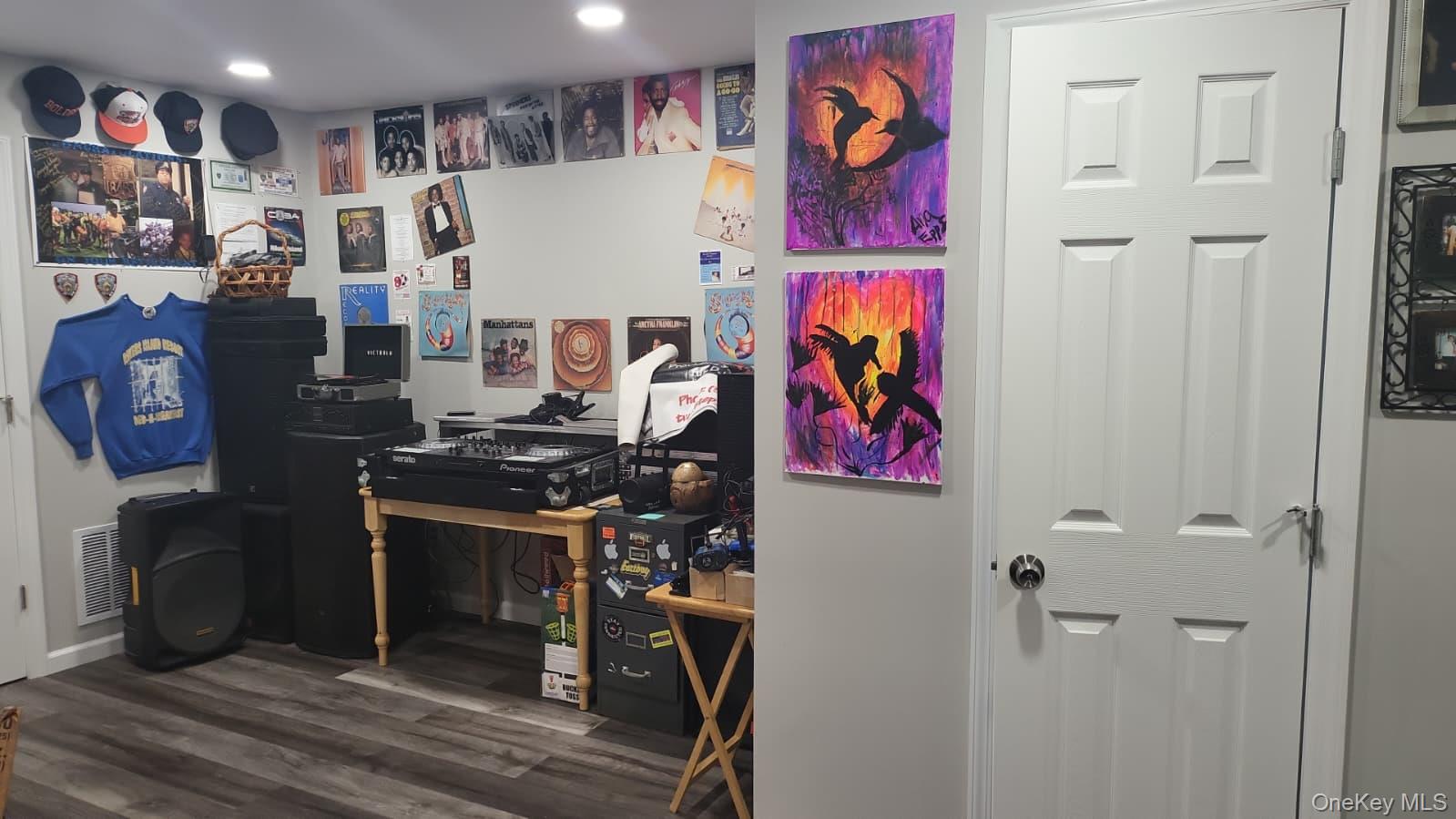 70 W 8th Street, Ronkonkoma, NY 11779