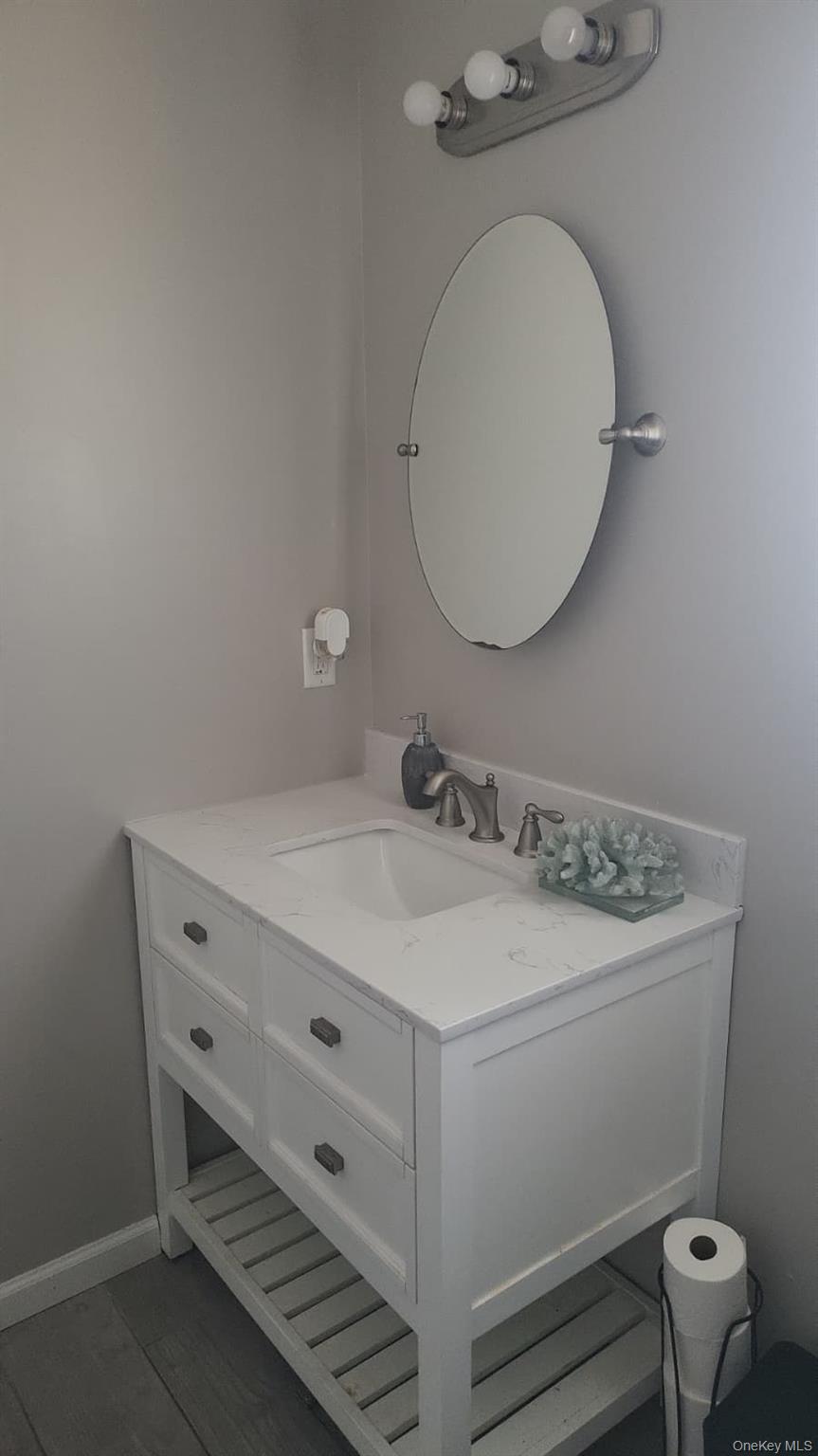 70 W 8th Street, Ronkonkoma, NY 11779