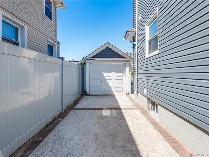 176-27 NW Sunbury Road, Jamaica, NY 11434