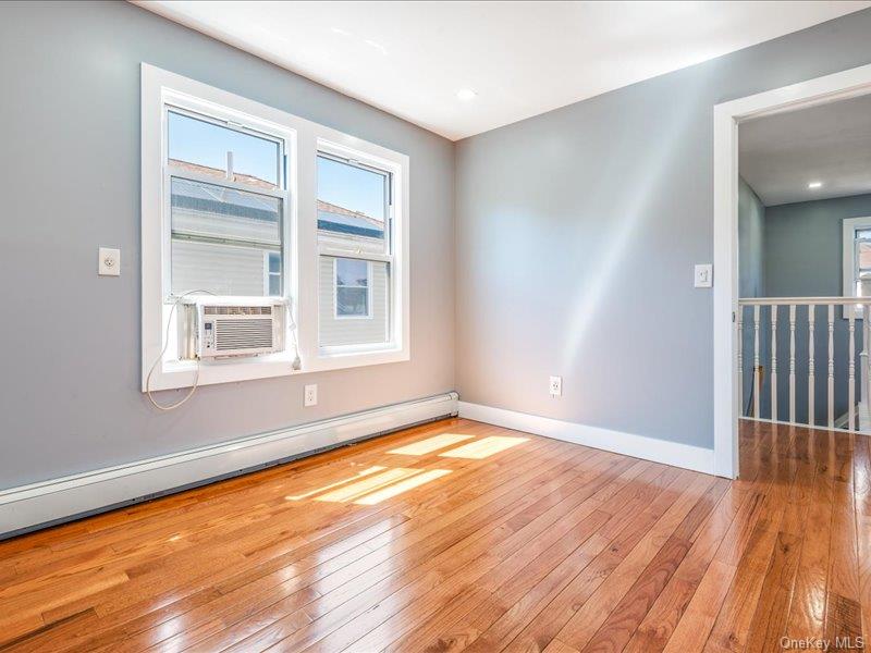 176-27 NW Sunbury Road, Jamaica, NY 11434