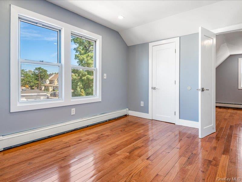 176-27 NW Sunbury Road, Jamaica, NY 11434