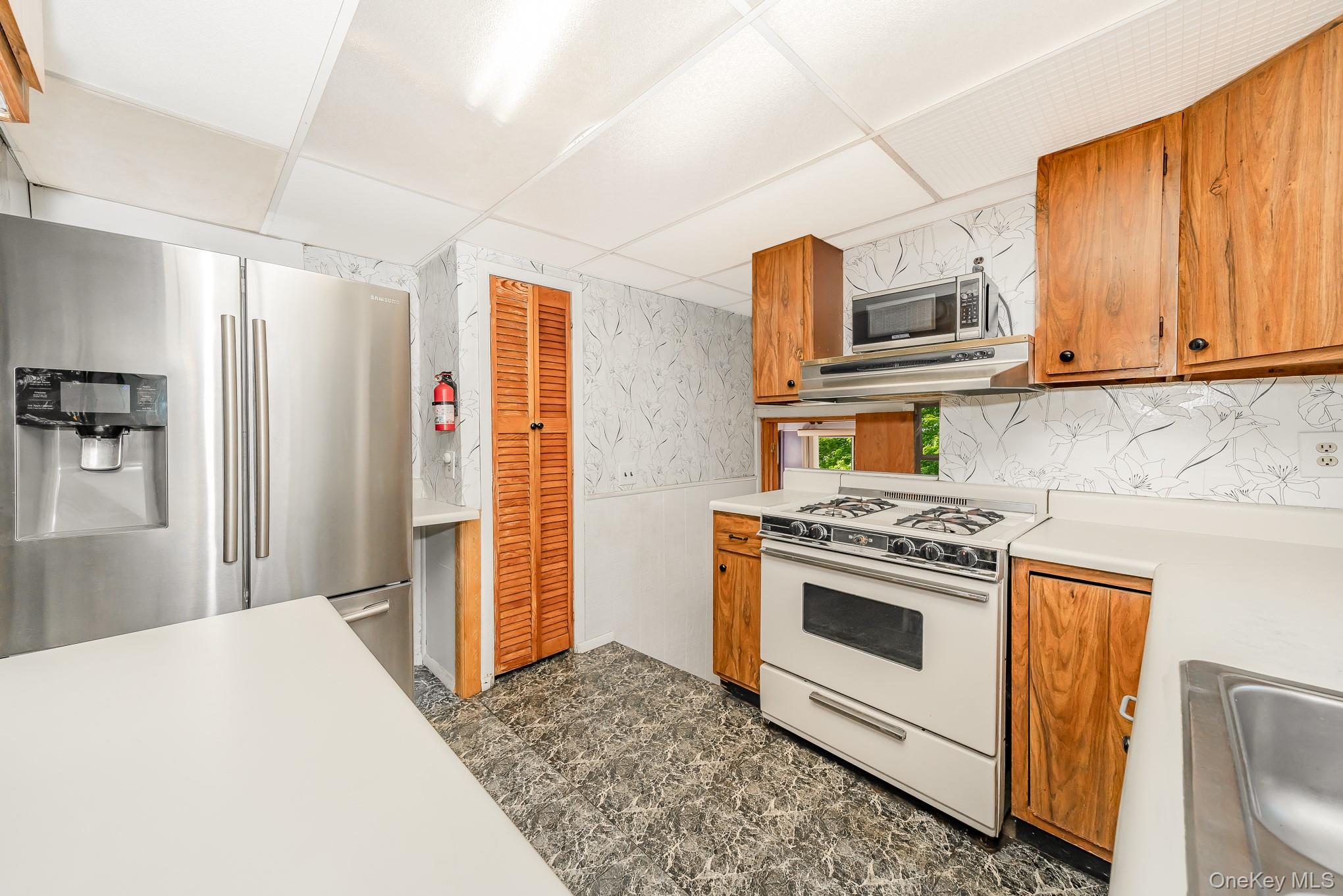 306 Park Avenue, Freeport, NY 11520