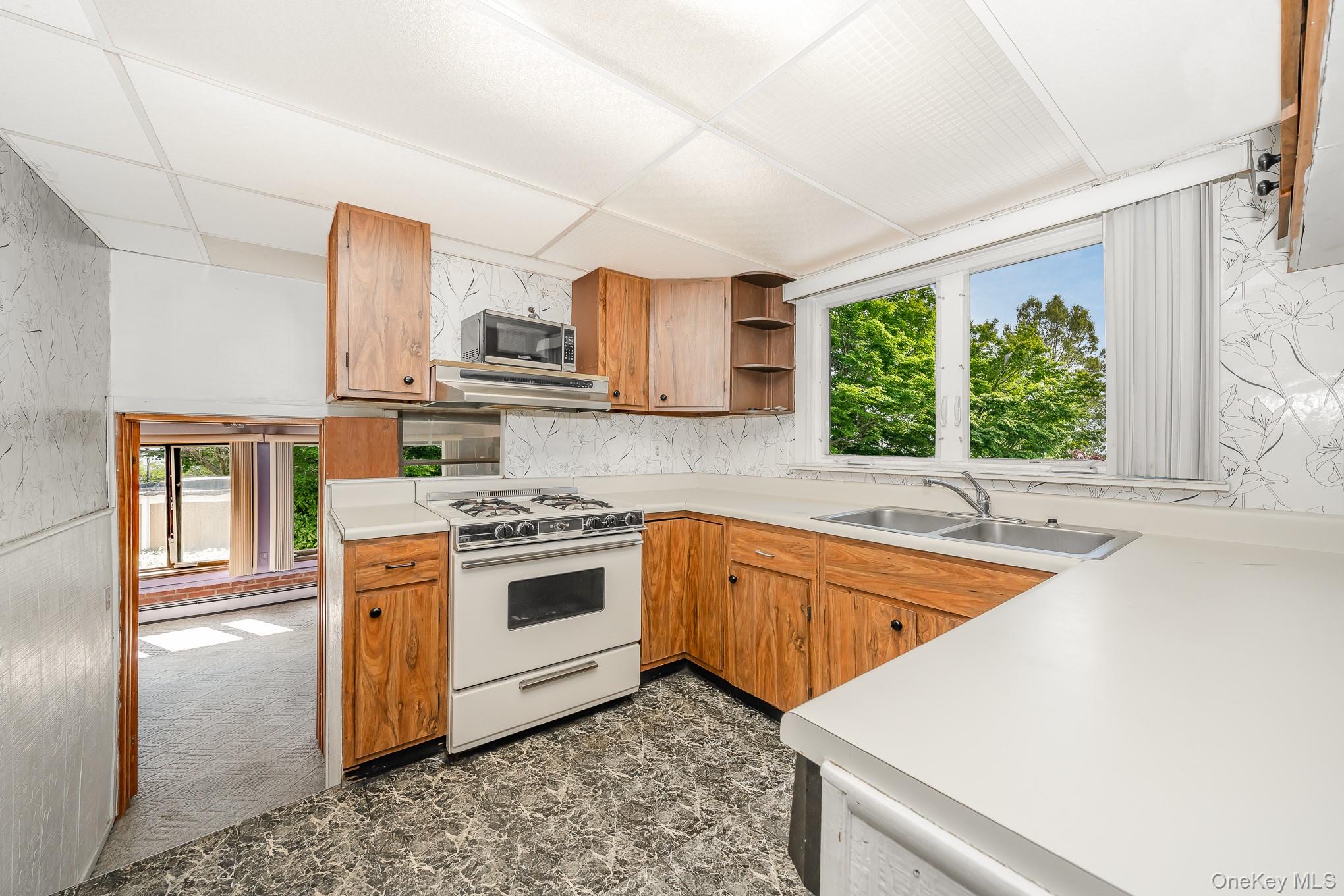 306 Park Avenue, Freeport, NY 11520