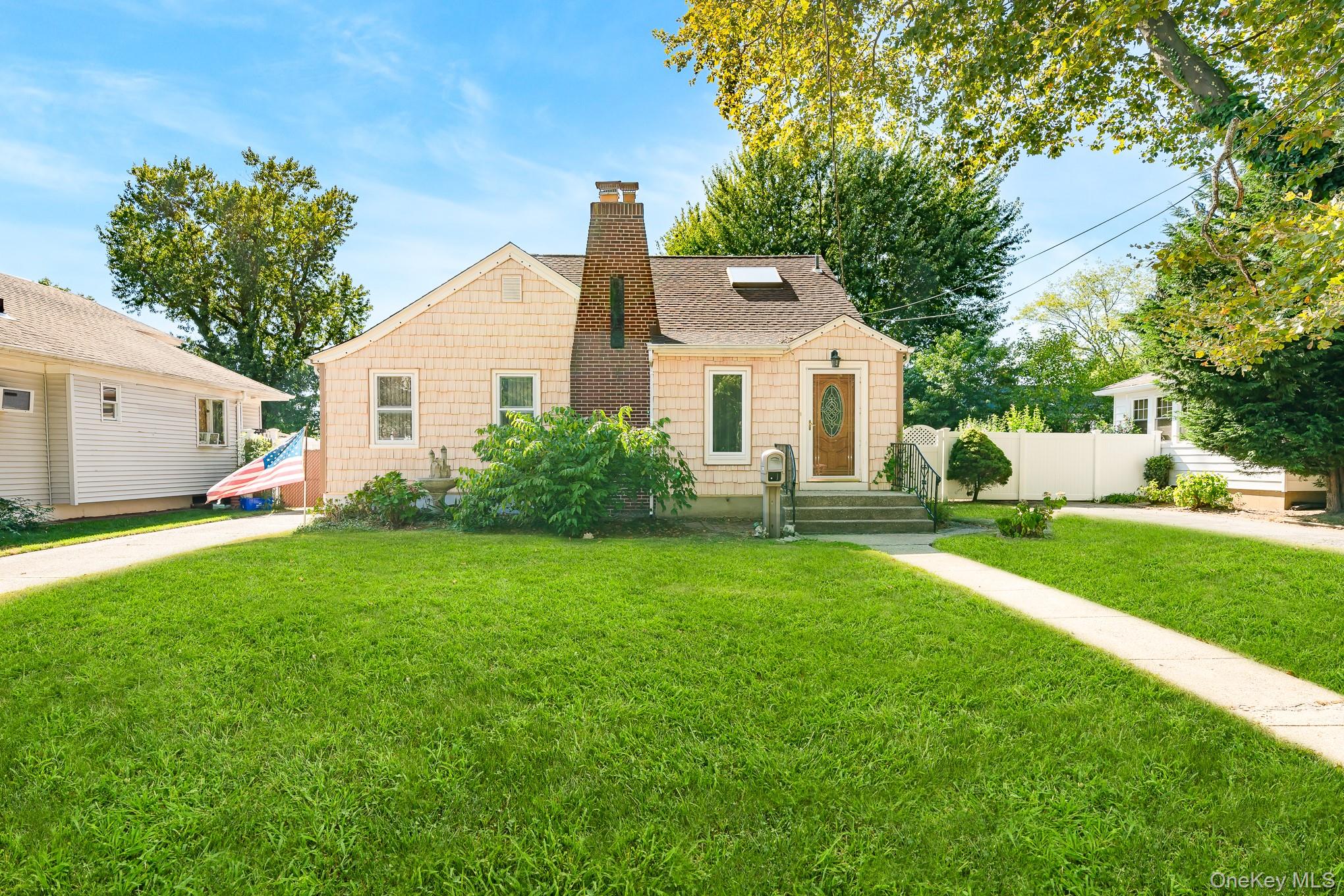 306 Park Avenue, Freeport, NY 11520
