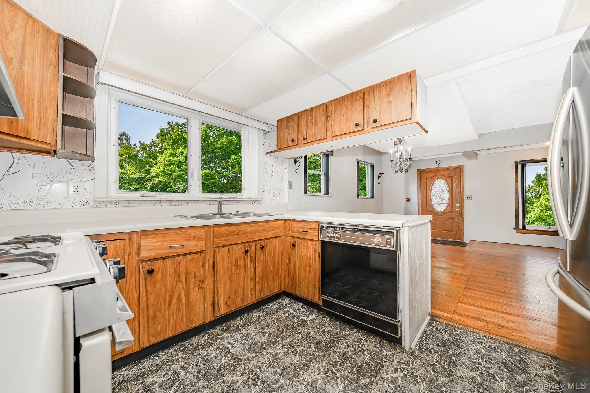 306 Park Avenue, Freeport, NY 11520