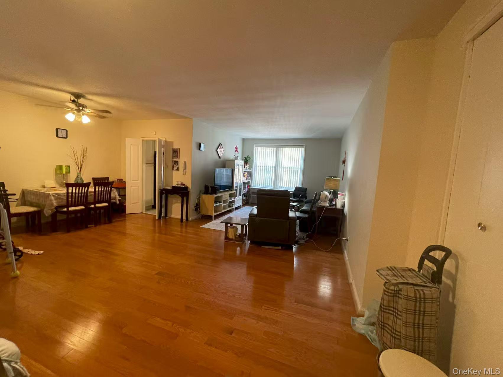 14430 Sanford Ave # 4U, Flushing, NY 11355