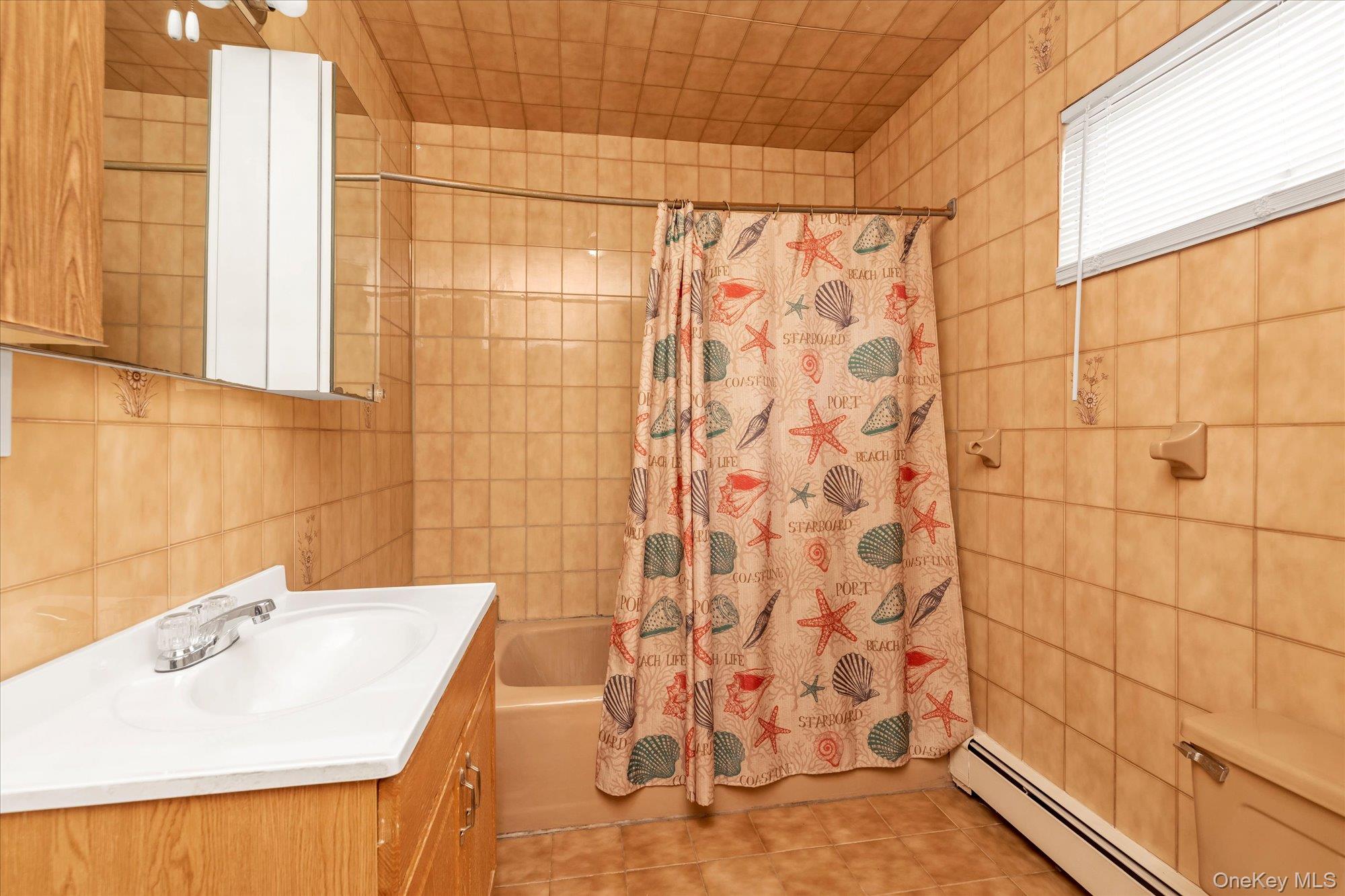 41 Newport Road, Island Park, NY 11558