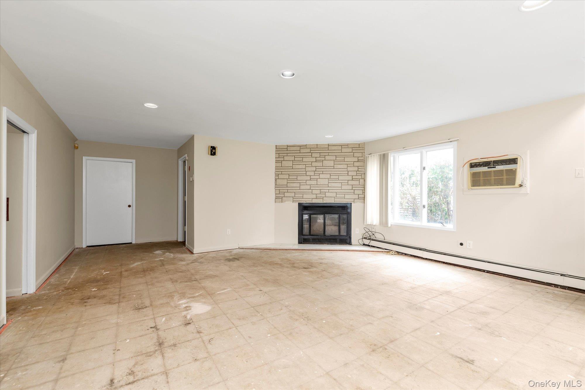 41 Newport Road, Island Park, NY 11558