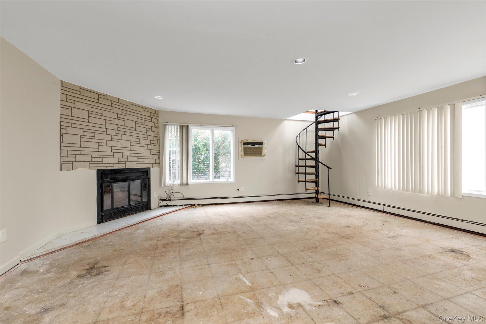 41 Newport Road, Island Park, NY 11558