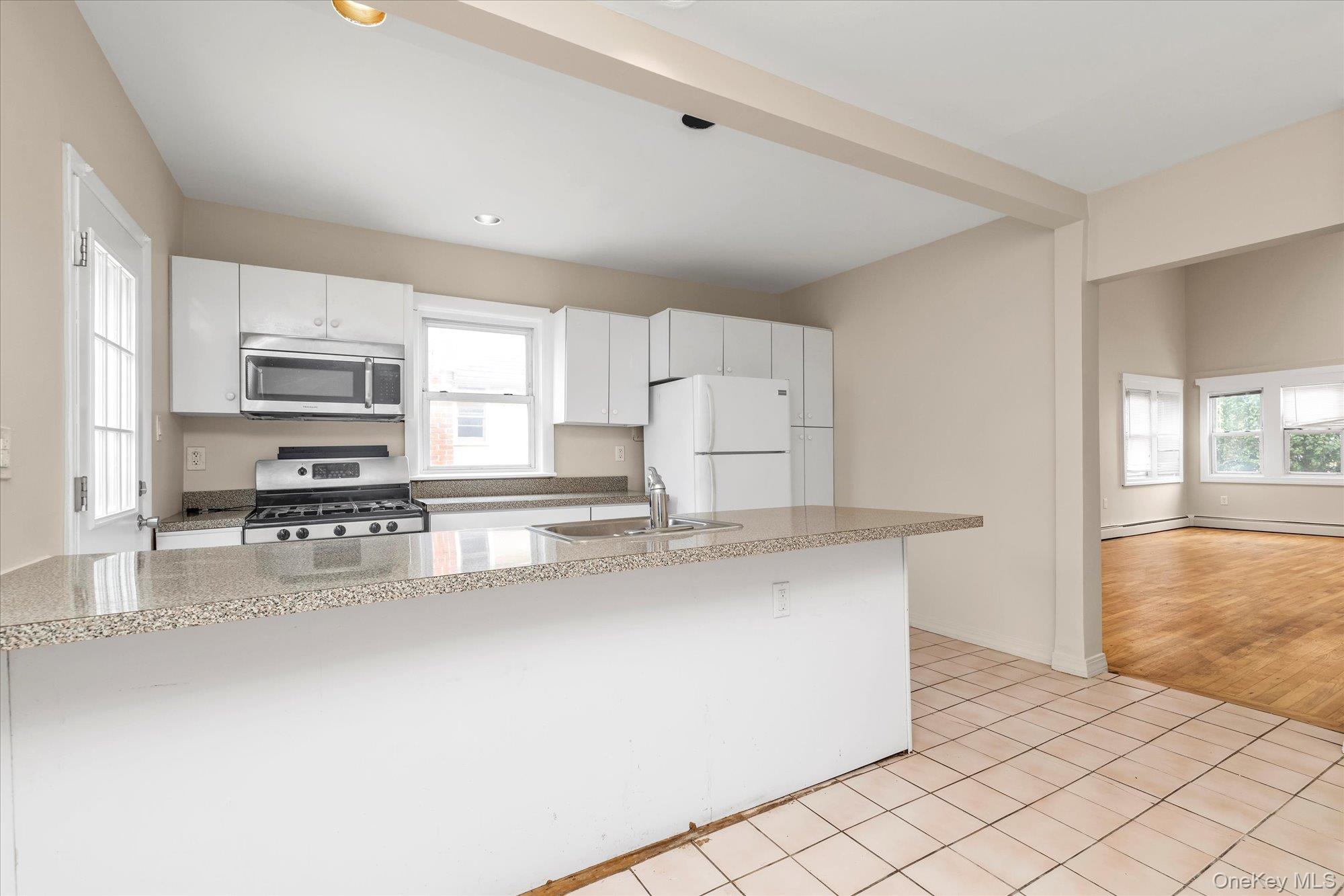 41 Newport Road, Island Park, NY 11558