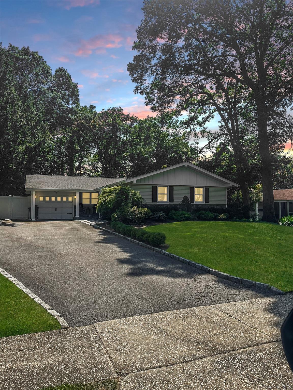 85 Eagle Lane, Hauppauge, NY 11788