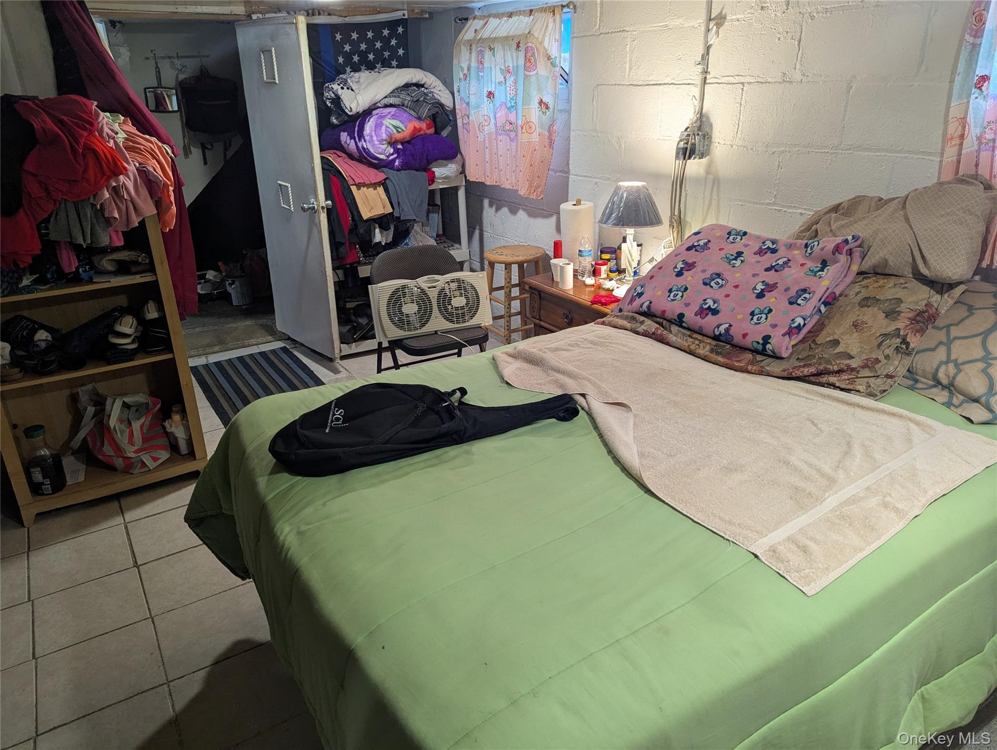 27 Hoff Court, Hempstead, NY 11550