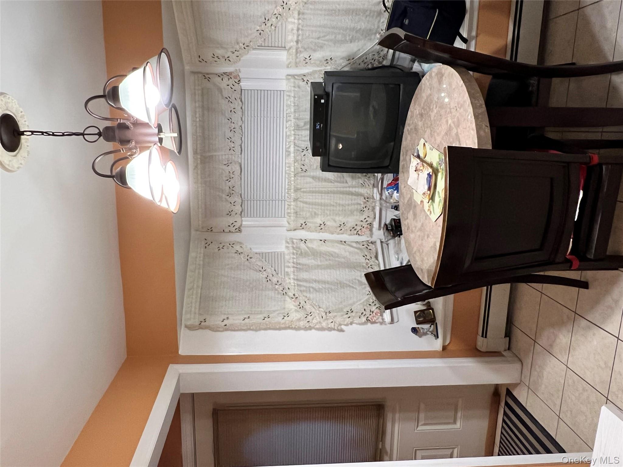 121 E Pennywood Avenue, Roosevelt, NY 11575