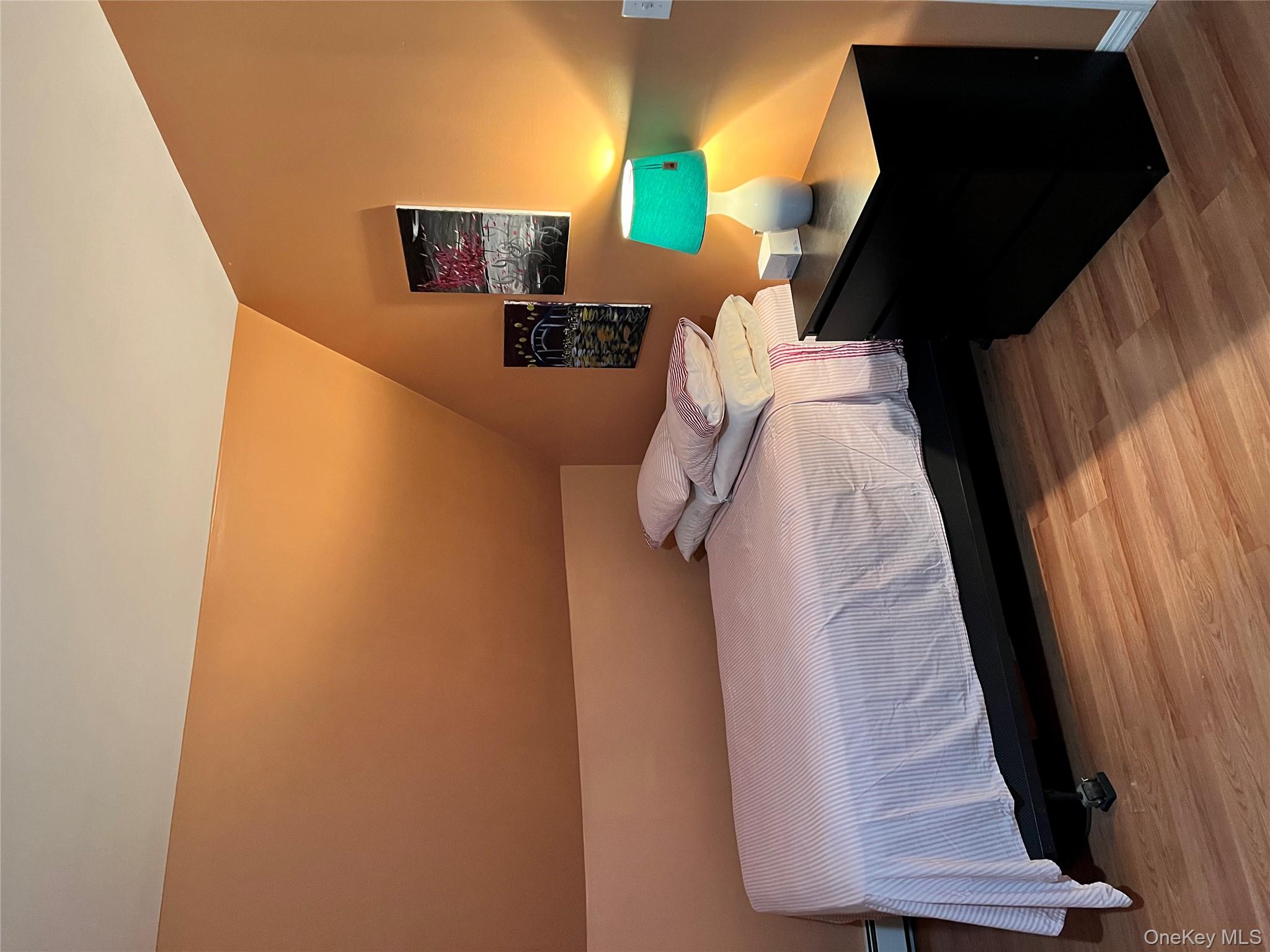 121 E Pennywood Avenue, Roosevelt, NY 11575