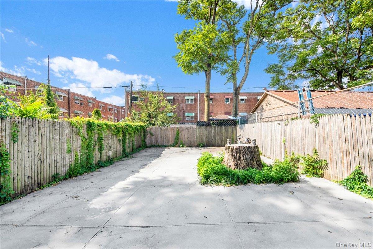 764 E 230th Street, Bronx, NY 10466