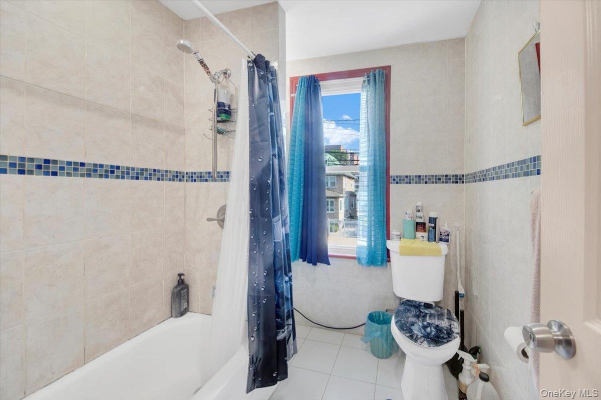 764 E 230th Street, Bronx, NY 10466