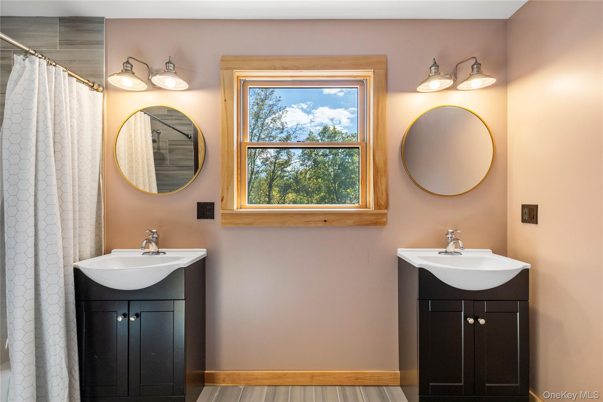 76 Woodlands Trail, Clinton Corners, NY 12514