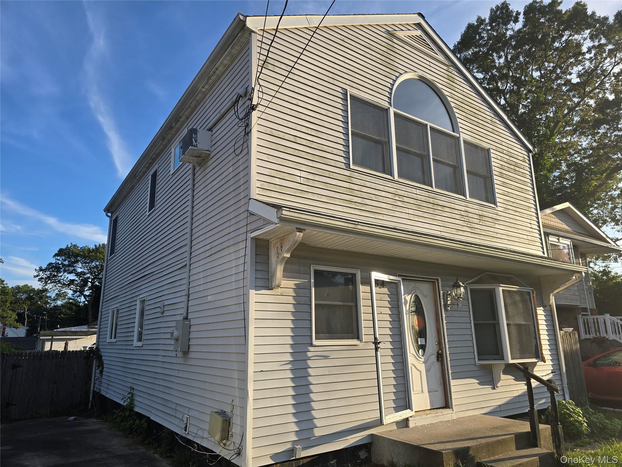 54 5th Street, Ronkonkoma, NY 11779