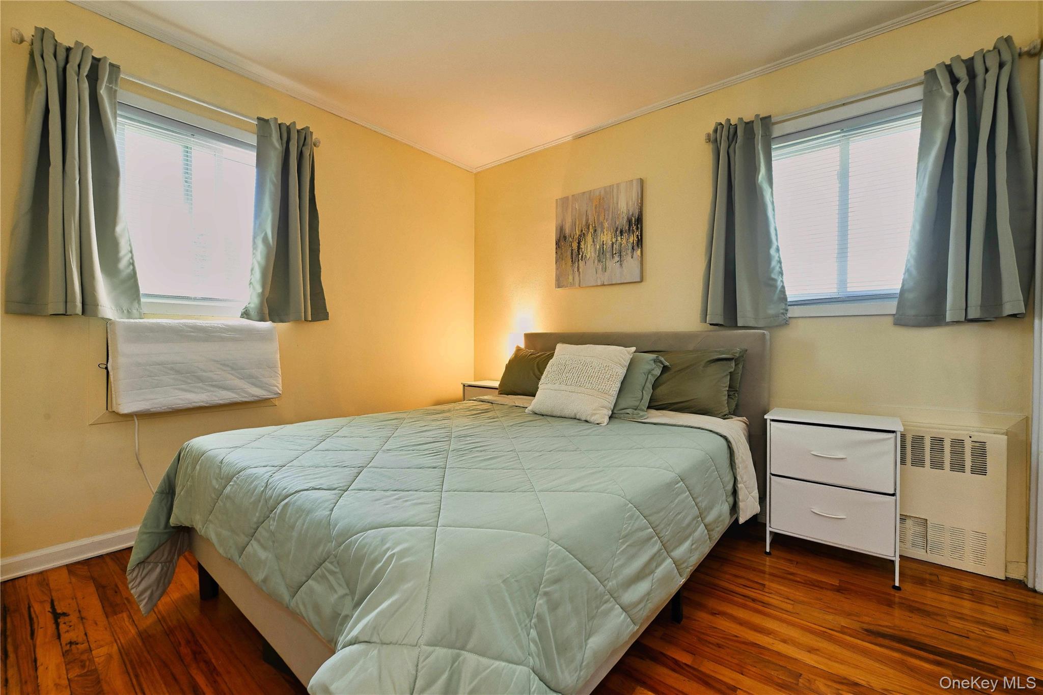 192 Edmunton Dr # D1, North Babylon, NY 11703