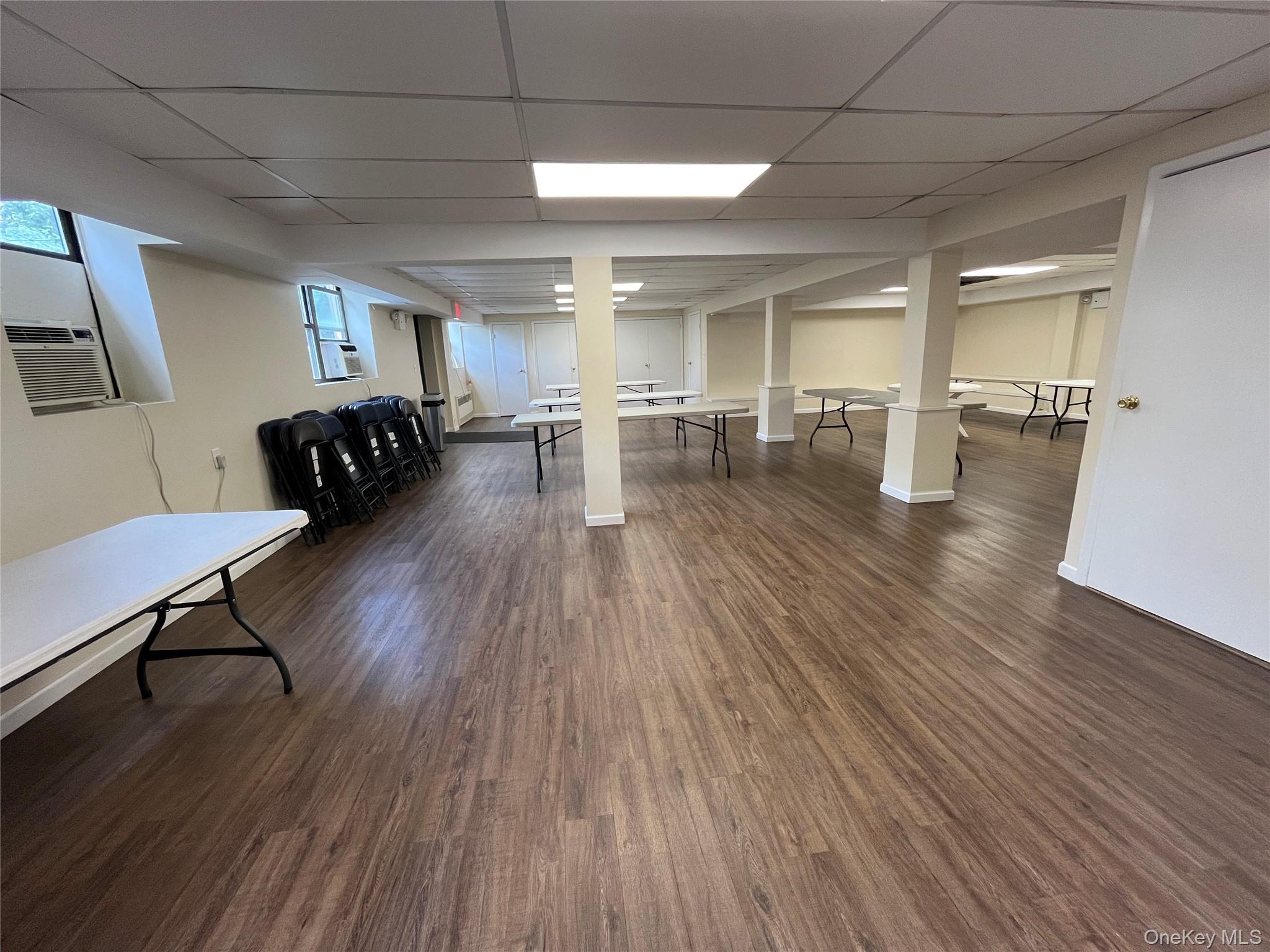 6 West Mill Drive # 1A, Great Neck, NY 11021