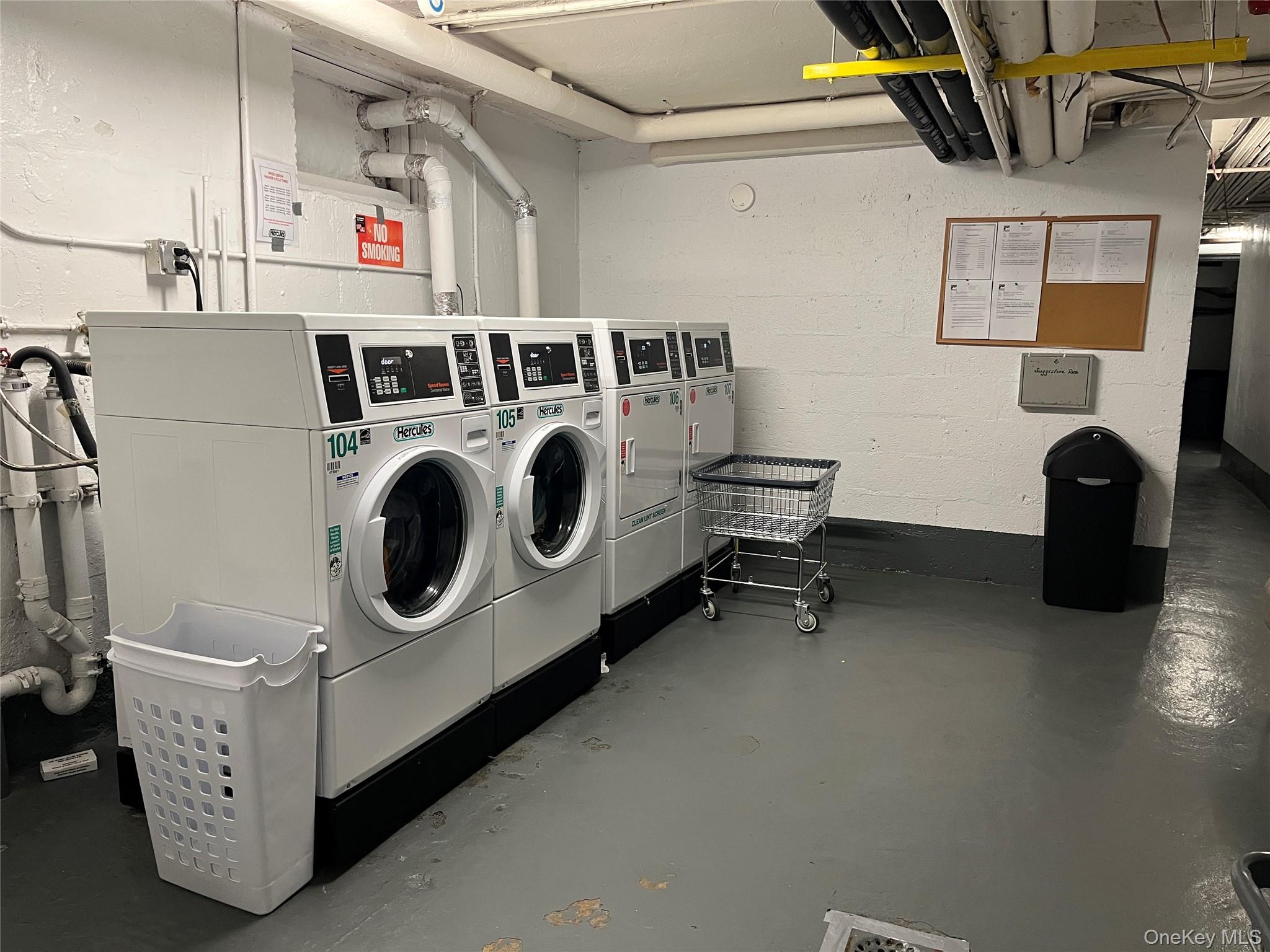 6 West Mill Drive # 1A, Great Neck, NY 11021