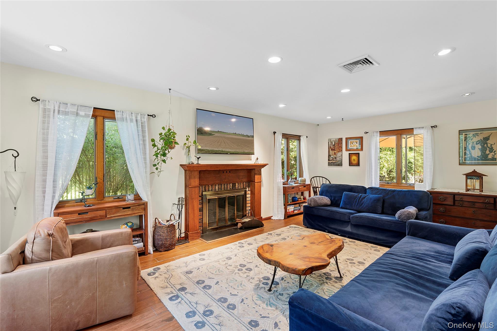 16 Sheppard Lane, Stony Brook, NY 11790