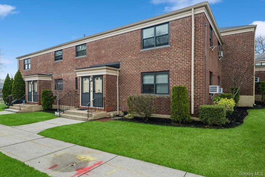 73-21 220th Street # 139B2, Oakland Gardens, NY 11364