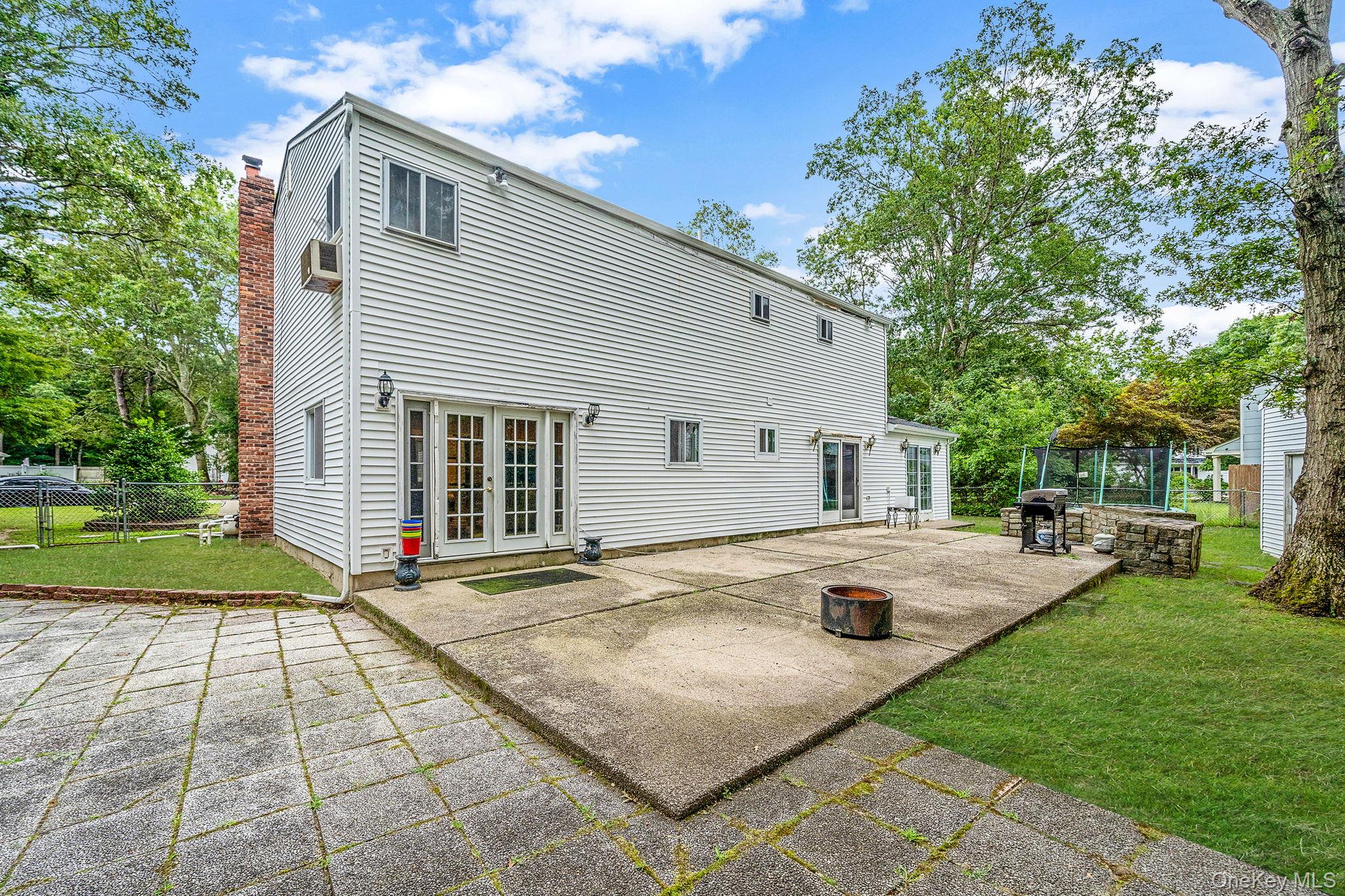 32 Artist Lake Boulevard, Middle Island, NY 11953