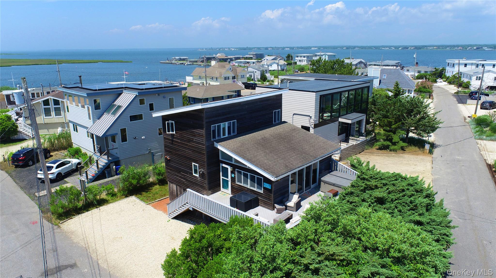 37 Harbor Road, Westhampton Beach, NY 11978