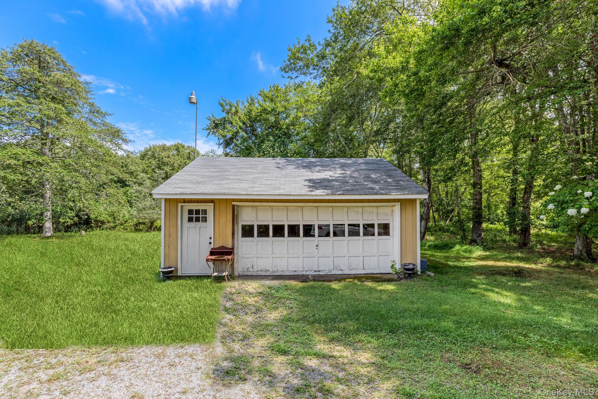 1680 N Sea Road, Southampton, NY 11968