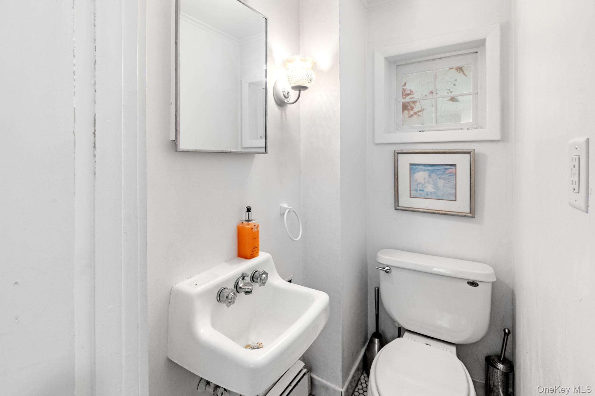 1680 N Sea Road, Southampton, NY 11968