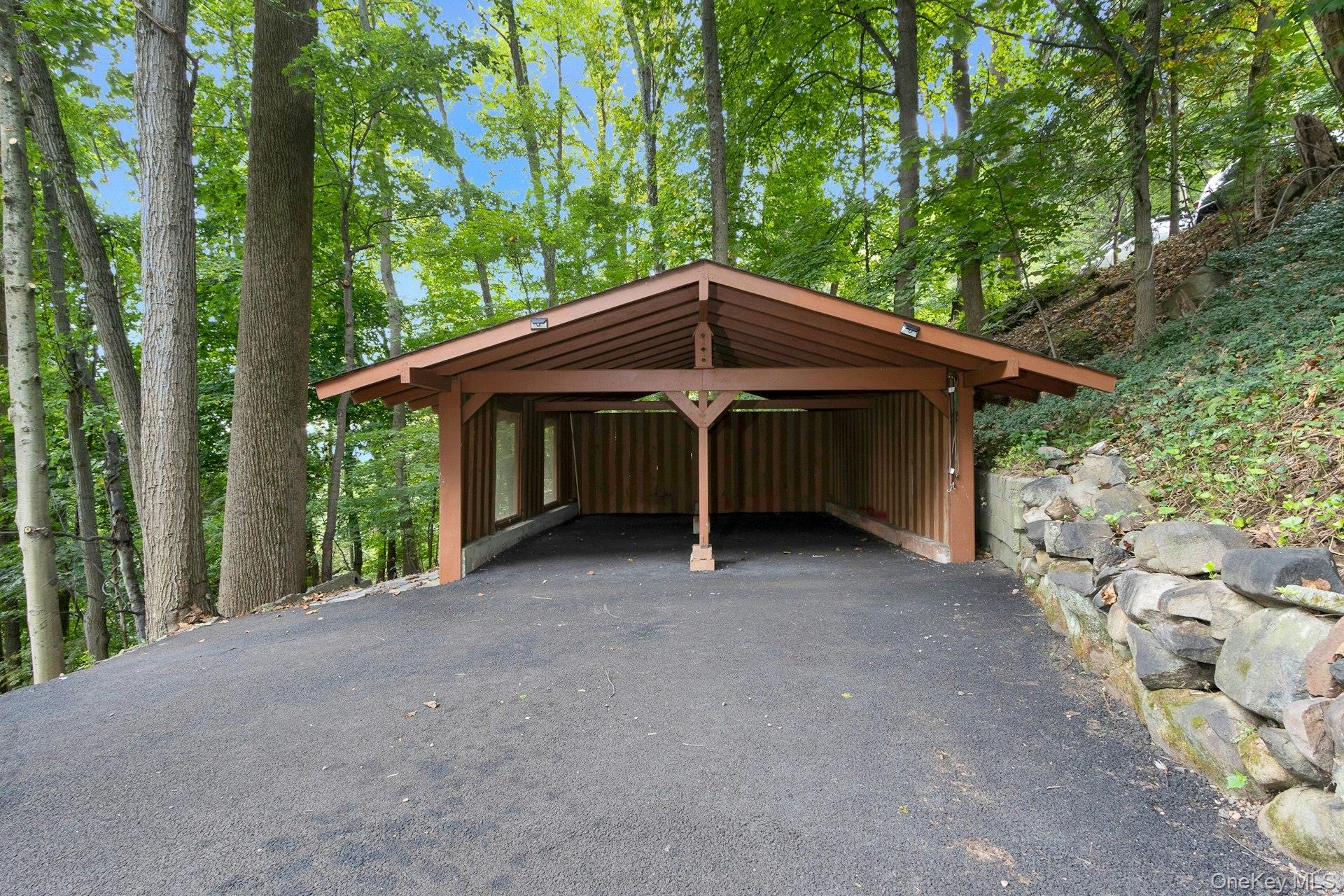 905 Route 9W S, Nyack, NY 10960