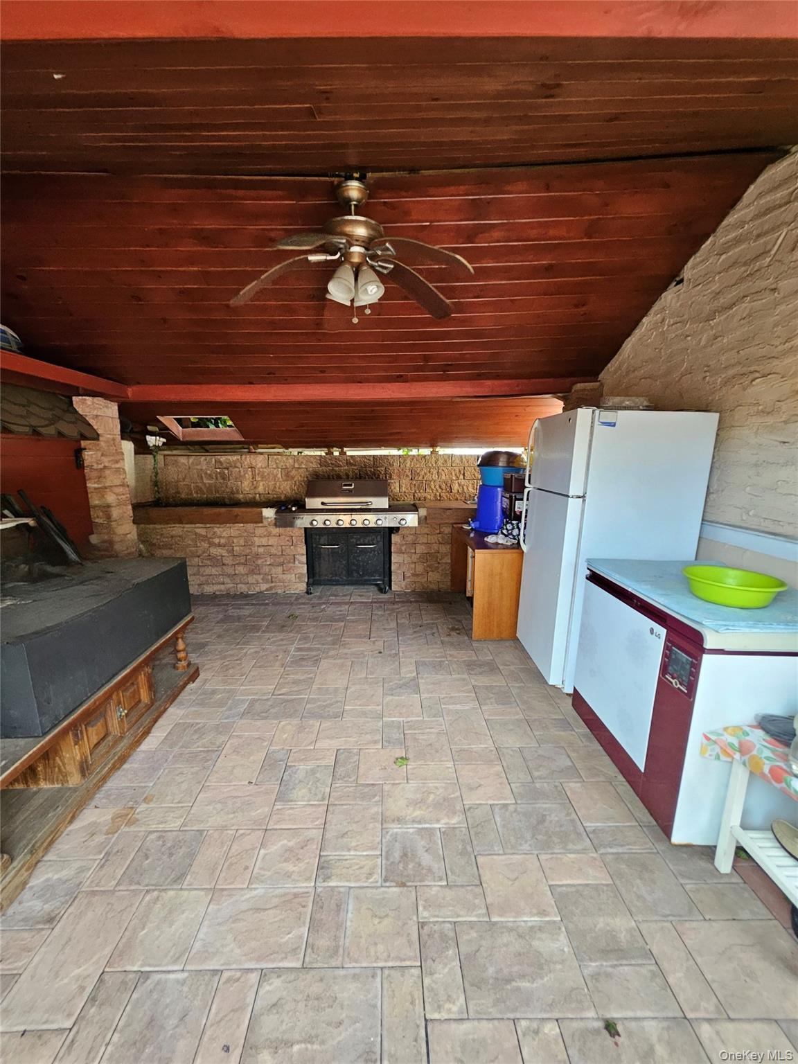 4020 249th St, Flushing, NY 11363